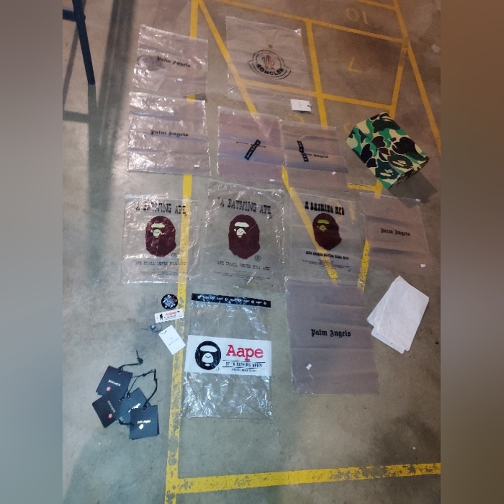 ☆A Box, Bags & Tags Lot☆
